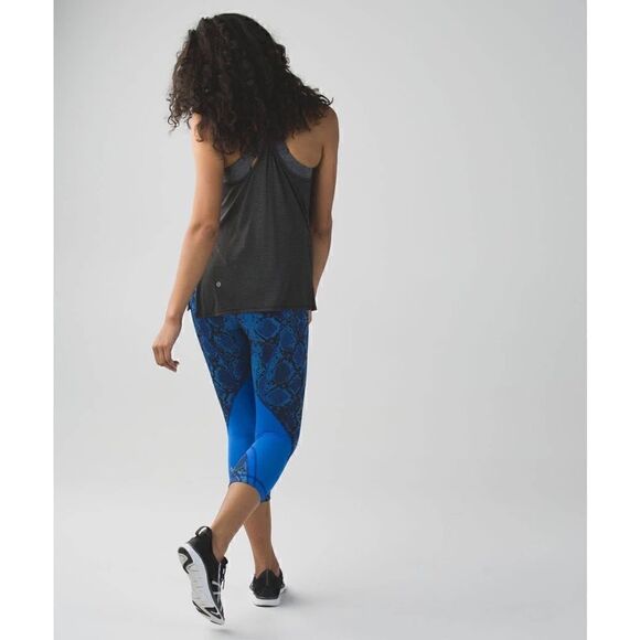 Lululemon Inspire Crop II Snake Print Blue - Picture 3 of 6